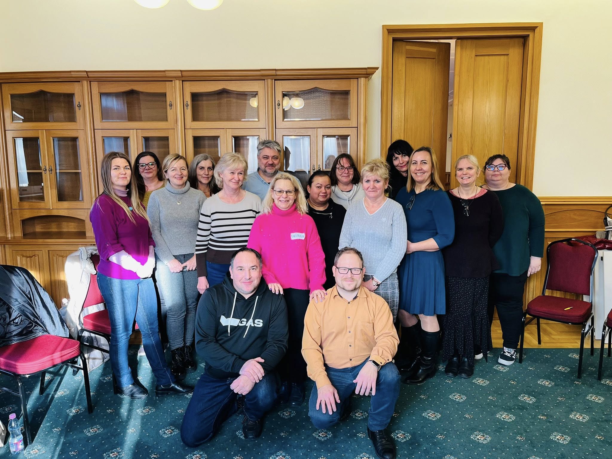 Intervízió a segítő foglalkozásokban