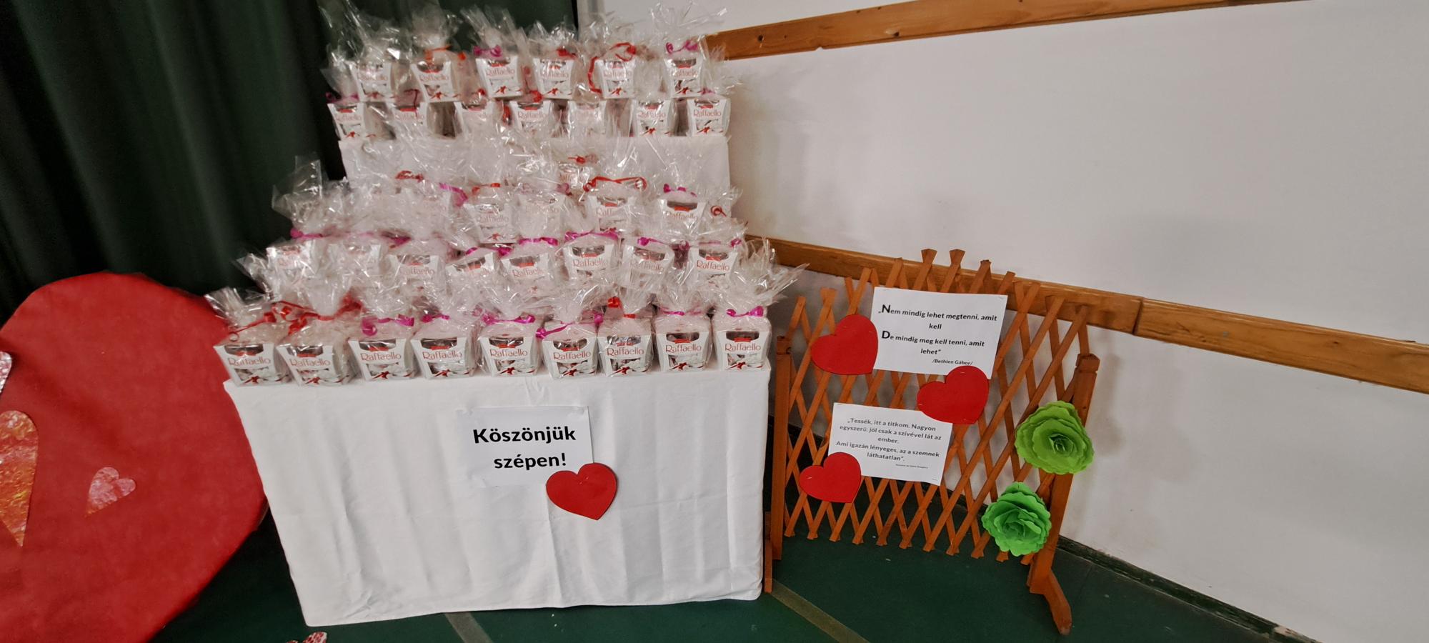 Ajándék_Szoc. munka napja 2025.jpg