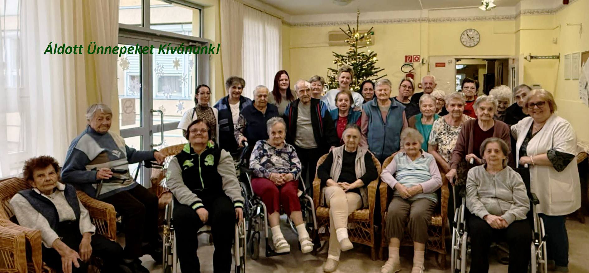 Áldott Karácsonyi Ünnepeket kívánunk.jpg