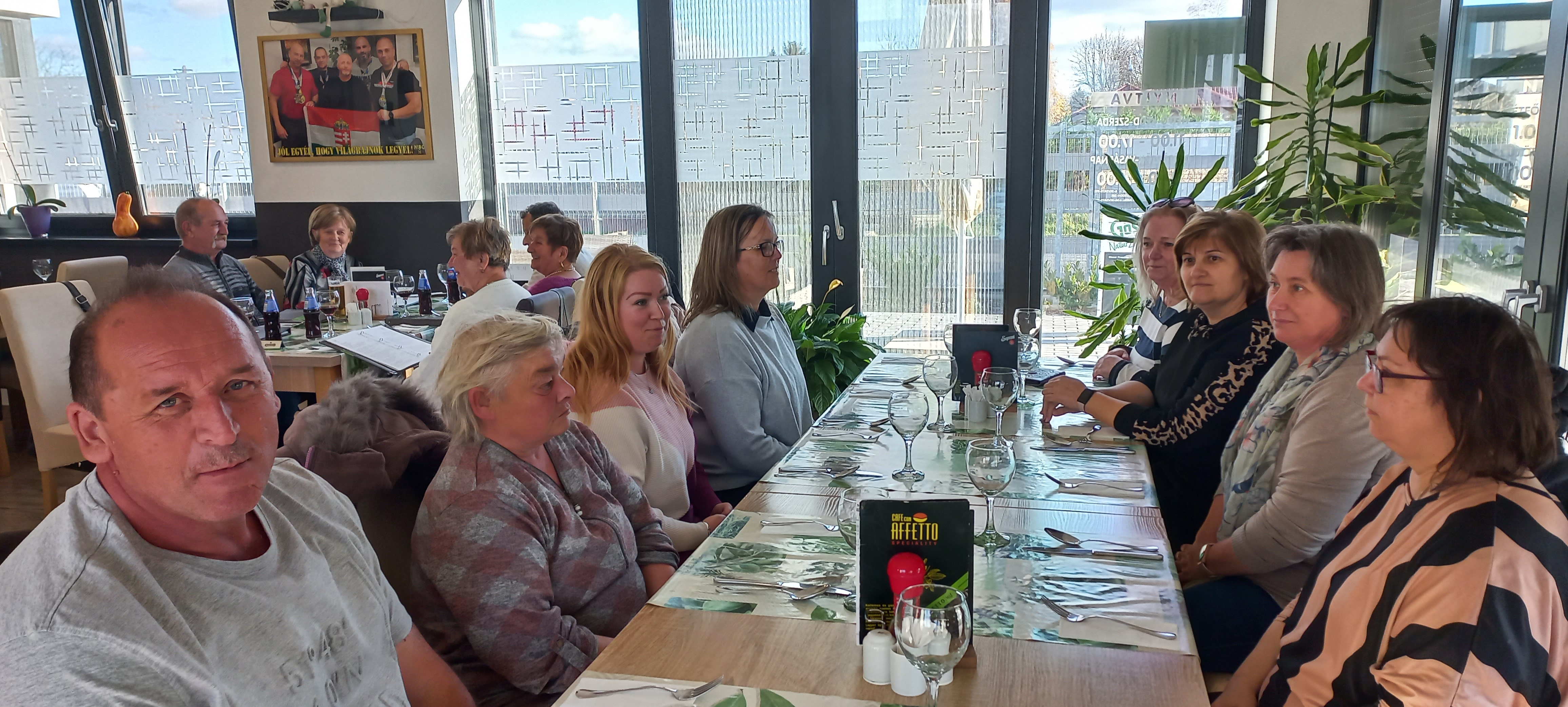 Együtt lenni jó!.jpg