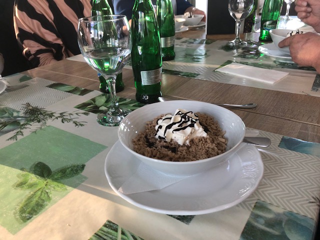 Finom desszerttel zártuk az ebédet!.jpg