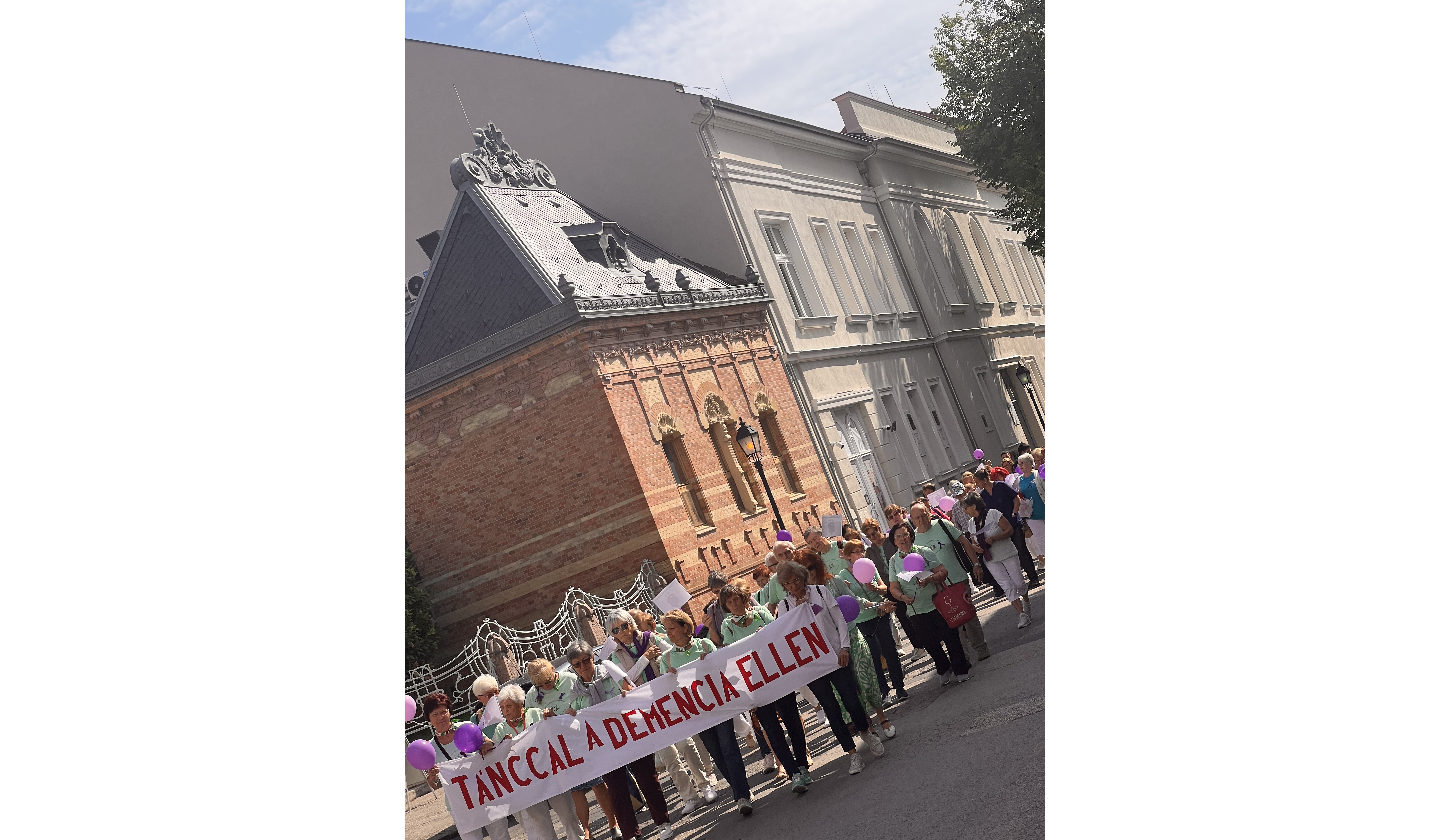 Lila séta Székesfehérváron - Alzheimer világnap-