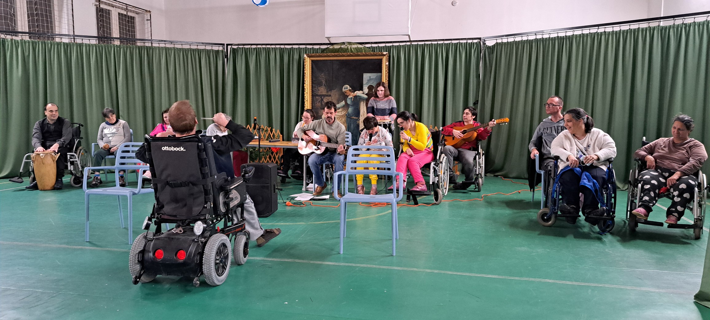 Lakóink műsora_Kalimpás zenekar.jpg