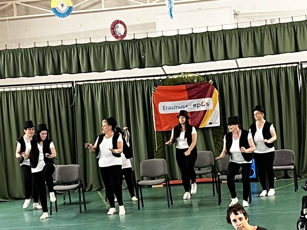 Műsor a Virgo csapatának_2.jpg