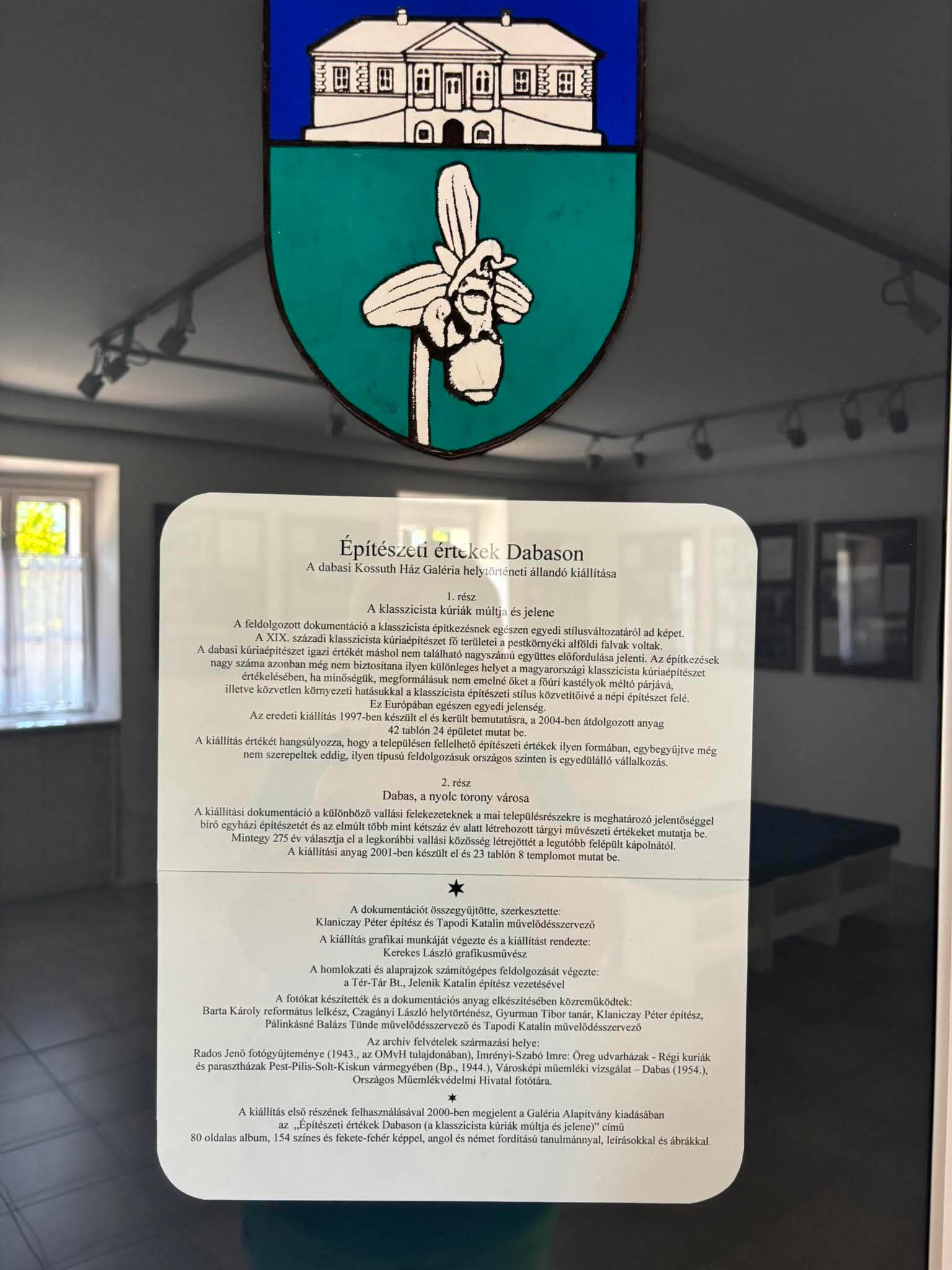 Lakóinkkal a Kossuth Házban jártunk, ahol egy különleges kiállítást tekintettünk meg. 🖼️✨