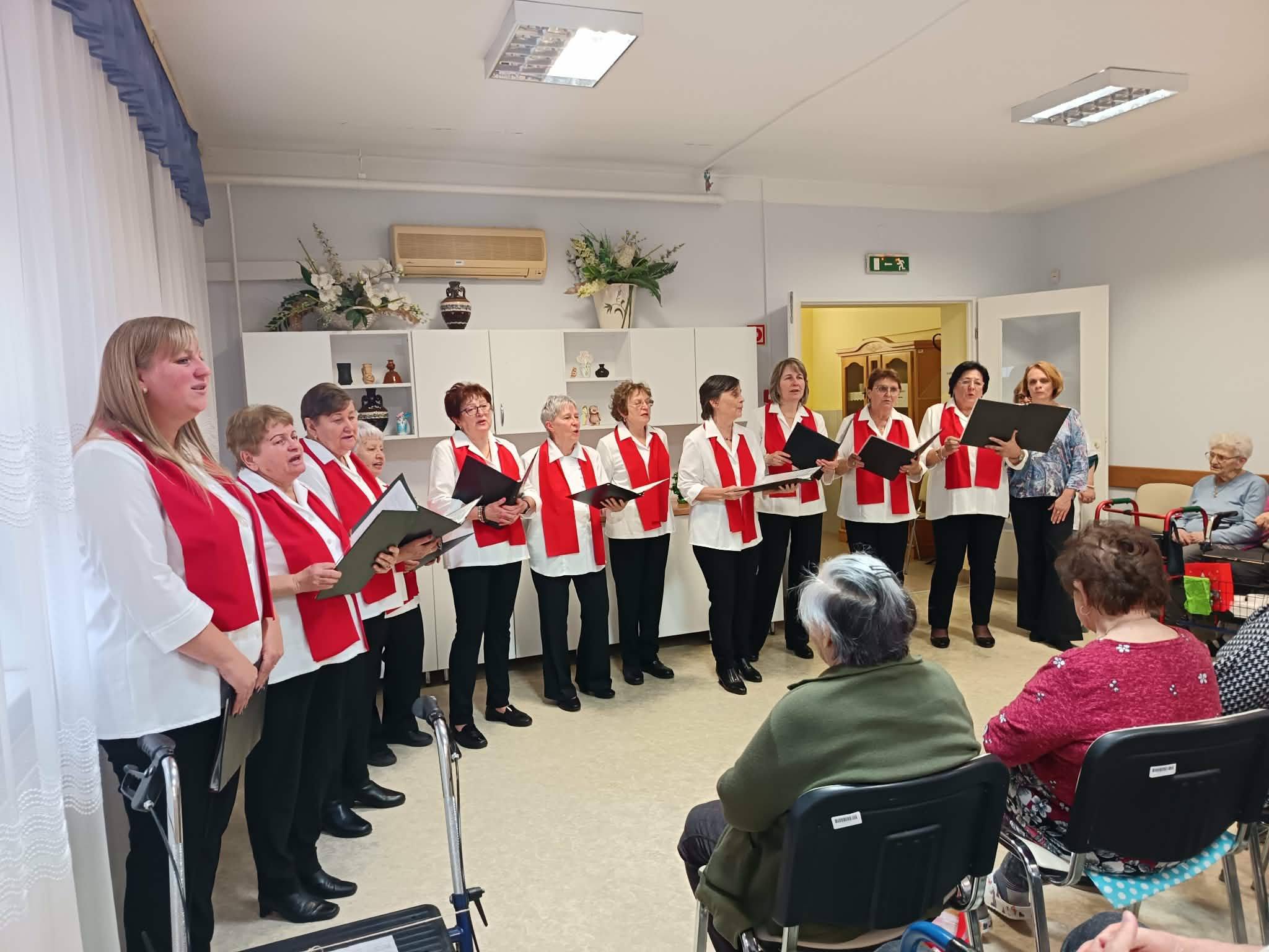 Ünnepre hangolódva.jpg